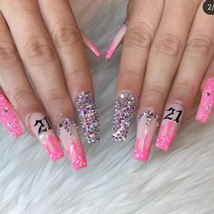 Meet your Posher, Cecilia